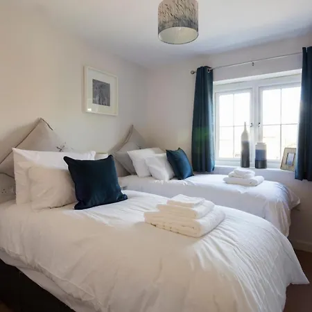 The Rectory Sleeps 6 Free Parking *